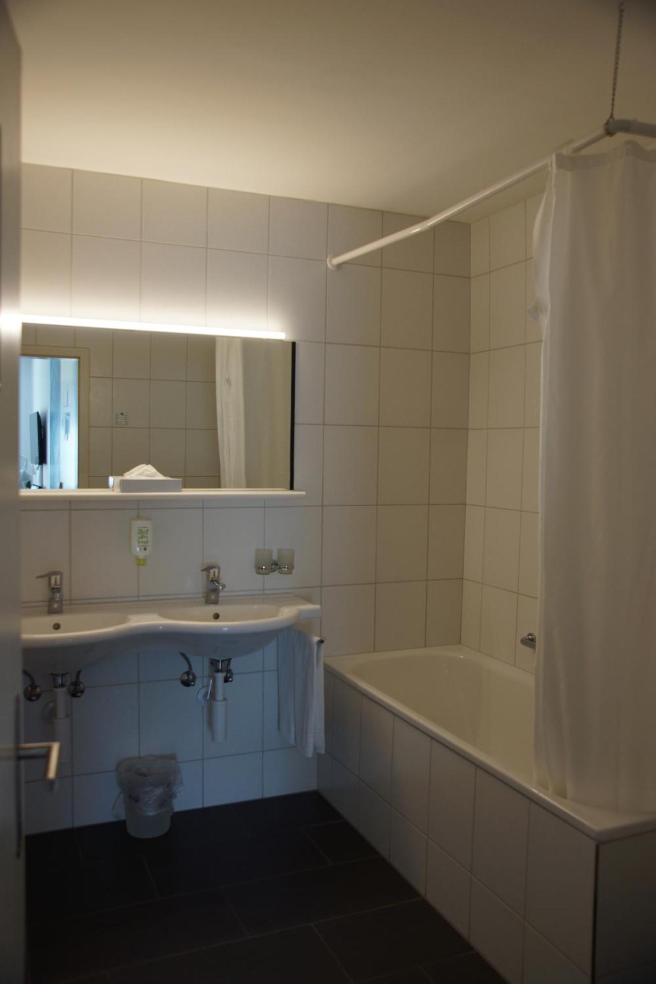 Hotel Муртен Экстерьер фото